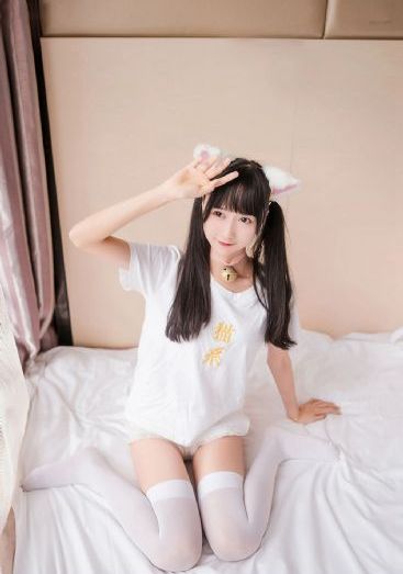 忍不住在客厅做了_1080全集免费播放