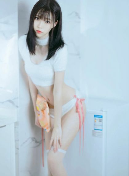 交换朋友夫妇客厅互换视频_BD国语完整在线观看