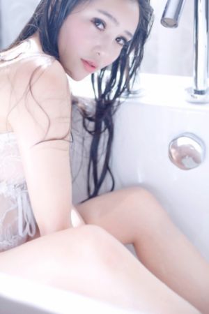 宝贝上来自己摇_电影免费国语